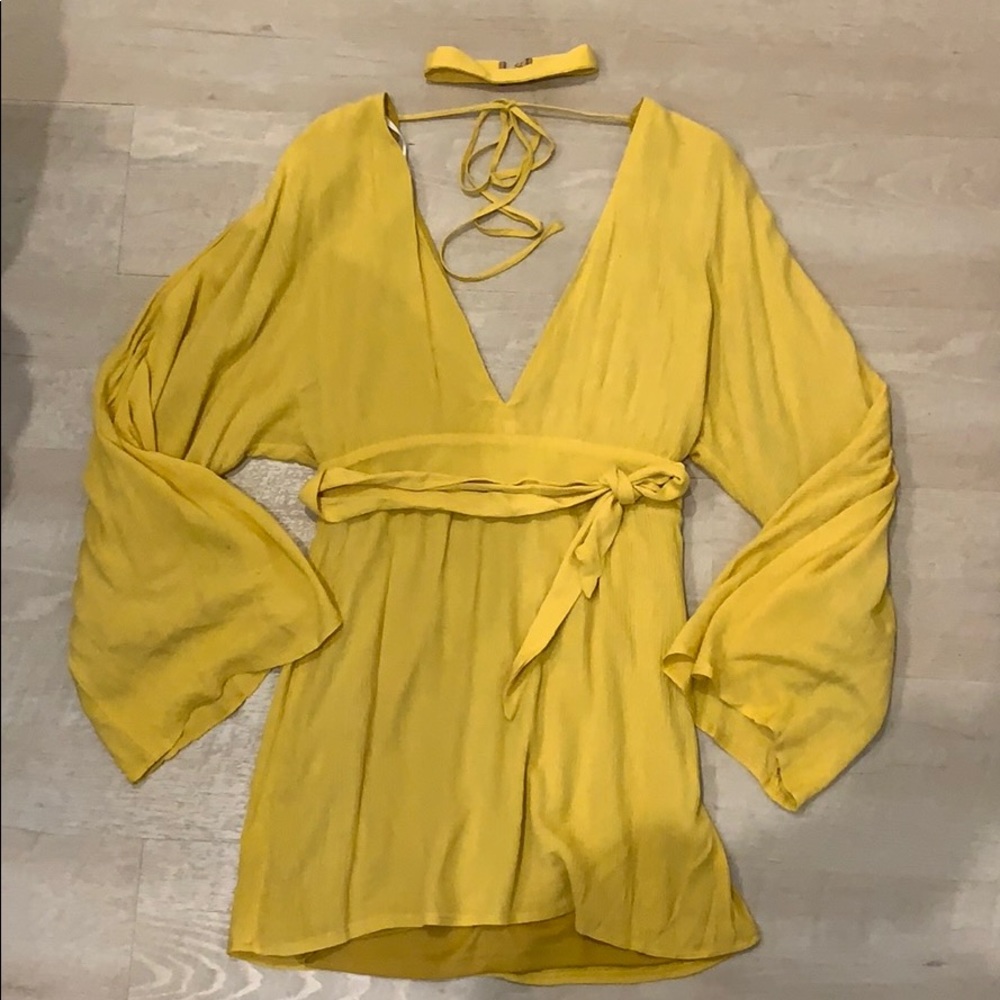 NWT Sabo Skirt Yellow Deep V Mini Dress